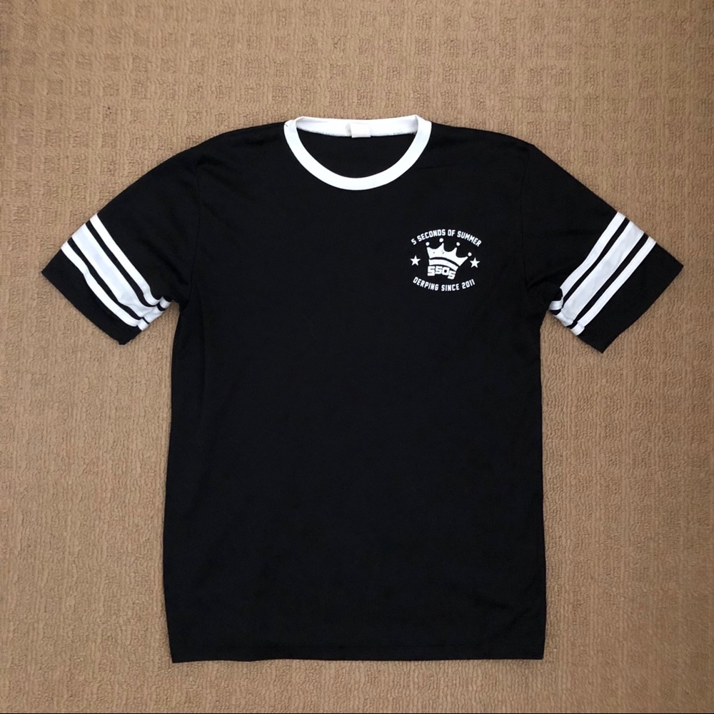 5 Seconds of Summer 2016 World Tour Tee size M